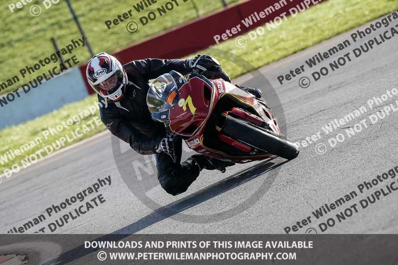 donington no limits trackday;donington park photographs;donington trackday photographs;no limits trackdays;peter wileman photography;trackday digital images;trackday photos